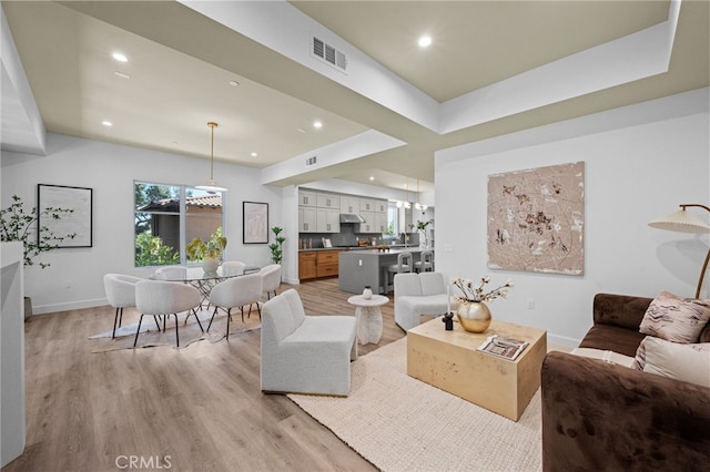 620 Baldwin Ct, Sierra Madre, CA 91024 - living area featuring light wood-style floors and recessed lighting