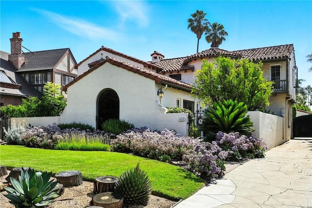 408 N Mccadden Pl, Los Angeles, CA 90004 - view of front of property with stucco siding and a tiled roof