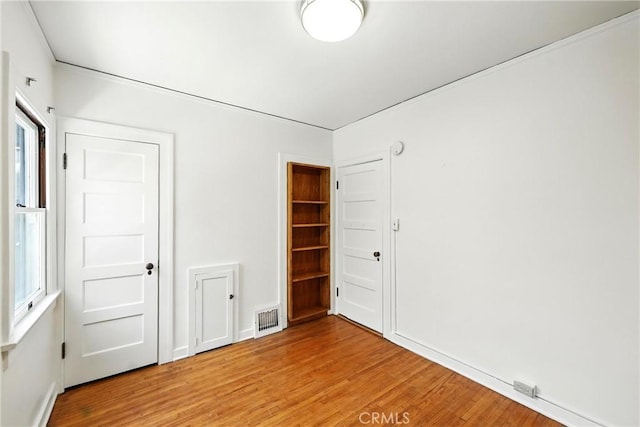 408 N Mccadden Pl, Los Angeles, CA 90004 - empty room featuring light wood-type flooring