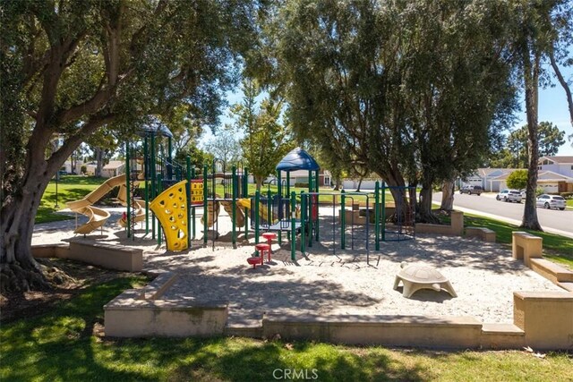 5231 Hiram Ln, Irvine, CA 92603 - view of community play area