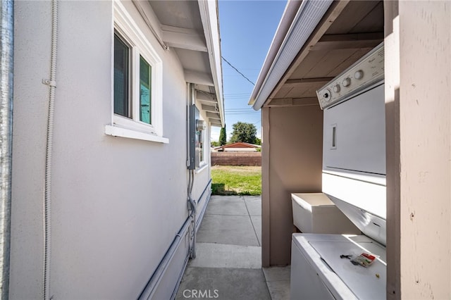 610 W Glen Lyn Dr, Glendora, CA 91740 - view of patio / terrace