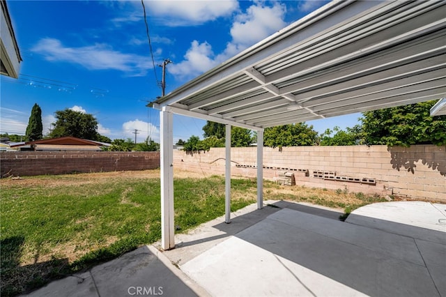 610 W Glen Lyn Dr, Glendora, CA 91740 - fenced backyard featuring a patio area