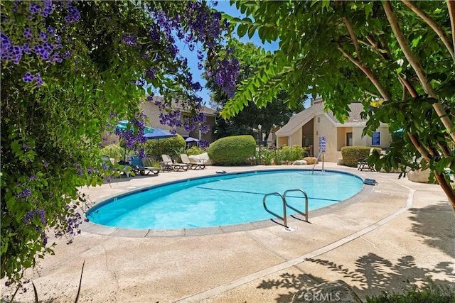 90 Lakepines Unit 5B, Irvine, CA 92620 - community pool with a patio
