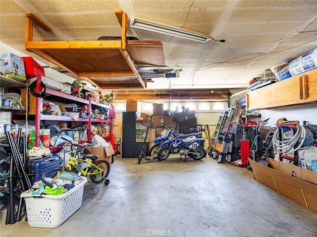 1324 Windermere Ct, Palmdale, CA 93551 - view of garage