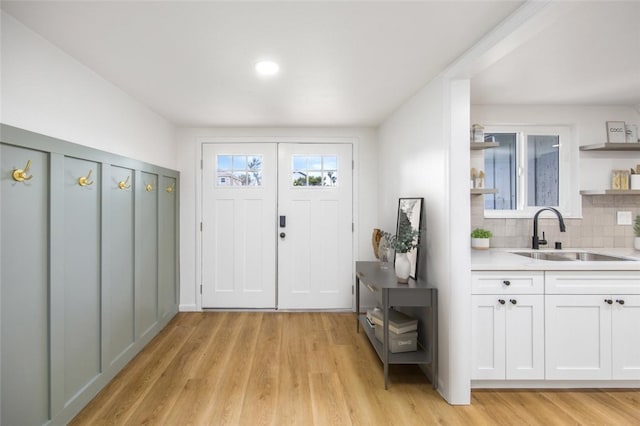 733 S Grove St, Redlands, CA 92374 - foyer with light wood-style flooring