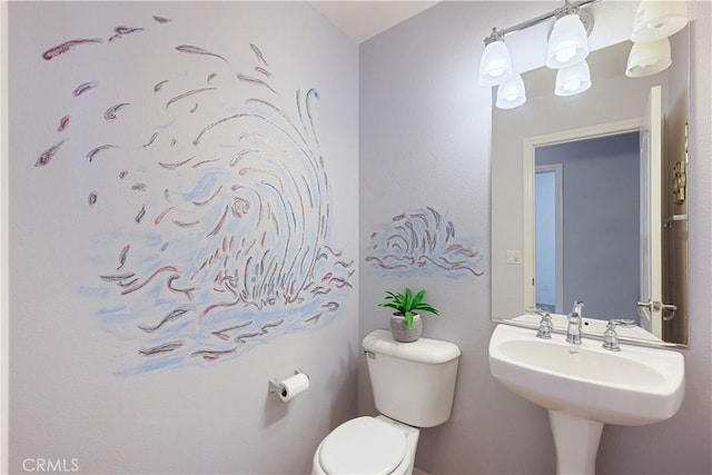 750 Multnomah Ct, San Jacinto, CA 92582 - bathroom with toilet and a sink