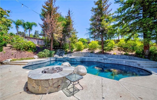 5560 Via Cantada, Yorba Linda, CA 92887 - view of swimming pool featuring an in-ground hot tub, a patio, and a fire pit