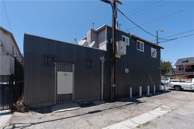 285 W 9th St, San Pedro, CA 90731 - view of property