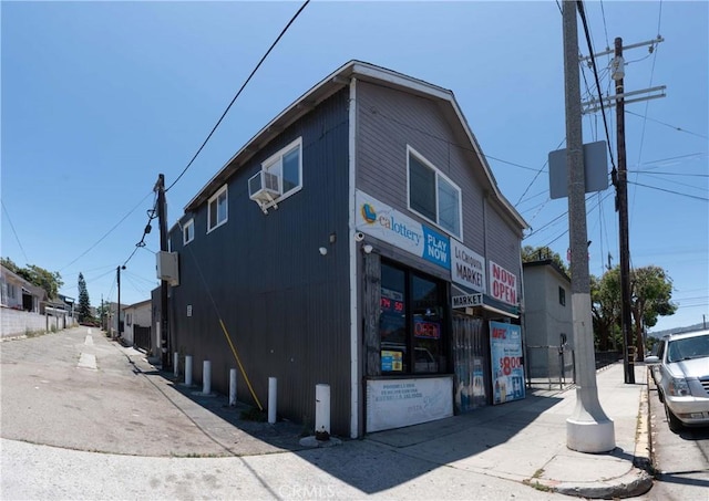 285 W 9th St, San Pedro, CA 90731 - view of property