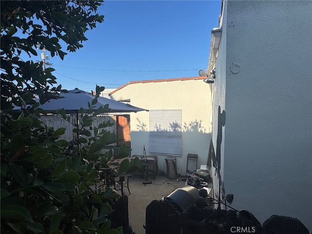 528530 W 19th St, San Pedro, CA 90731 - view of home's exterior with stucco siding