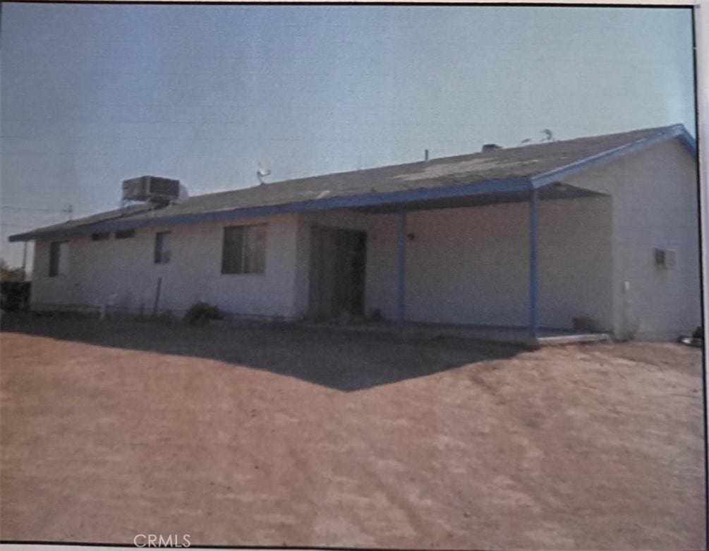16082 Aztec Rd, Apple Valley, CA 92307 - rear view of property