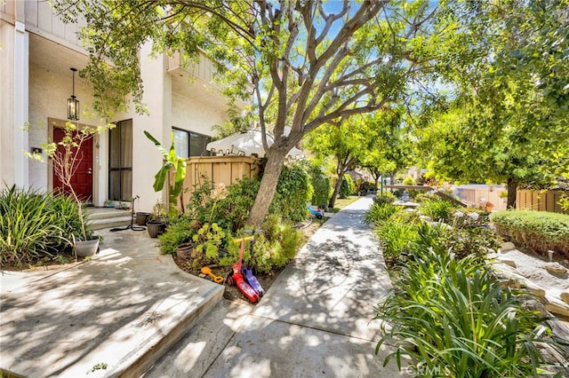 5533 Edward E Horton Ln Unit 6, Encino, CA 91316 - view of yard