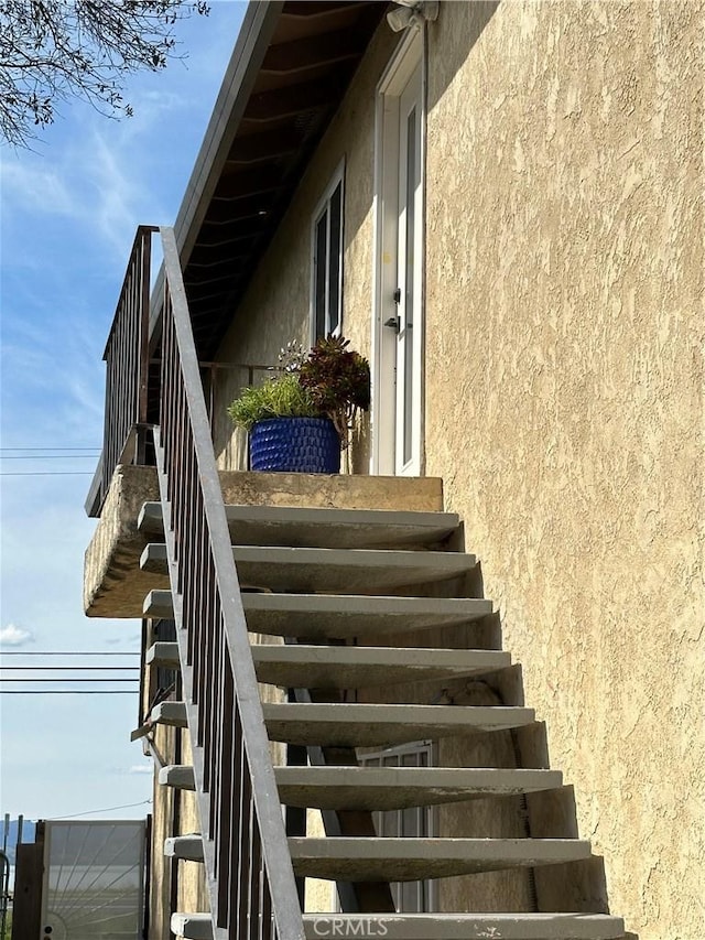 6896 Frontage Rd, Lucerne, CA 95458 - view of stairway