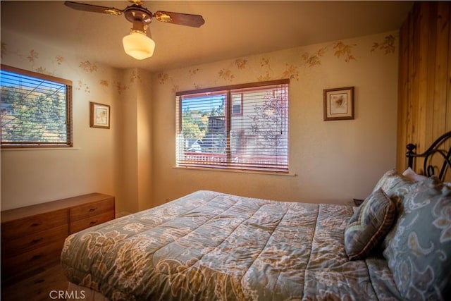 1126 Aleutian Dr, Lake Arrowhead, CA 92352 - bedroom with wallpapered walls