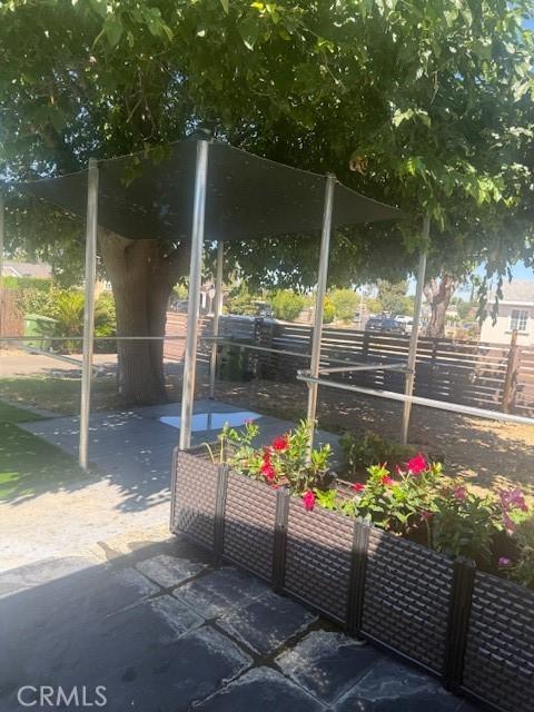 7820 Fulton Ave, North Hollywood, CA 91605 - exterior space