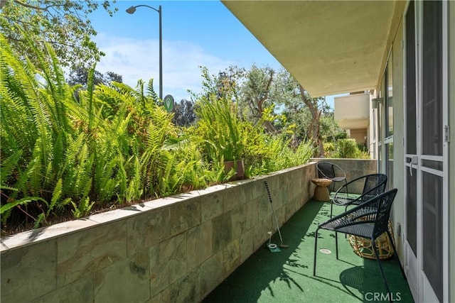 4949 Genesta Ave Unit 102, Encino, CA 91316 - view of balcony