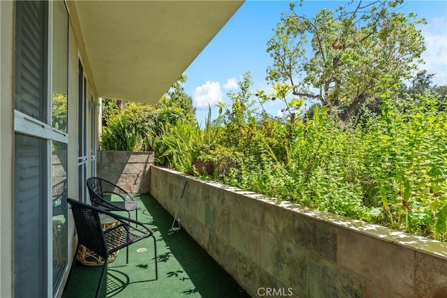4949 Genesta Ave Unit 102, Encino, CA 91316 - view of balcony