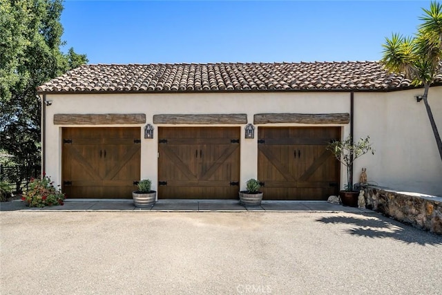 665 Sheehy Rd, Nipomo, CA 93444 - view of garage