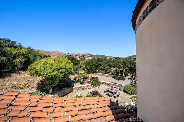 665 Sheehy Rd, Nipomo, CA 93444 - view of patio featuring a mountain view