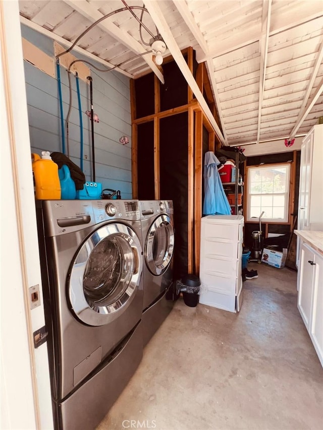 3620 Hoover St, Riverside, CA 92504 - laundry room with separate washer and dryer