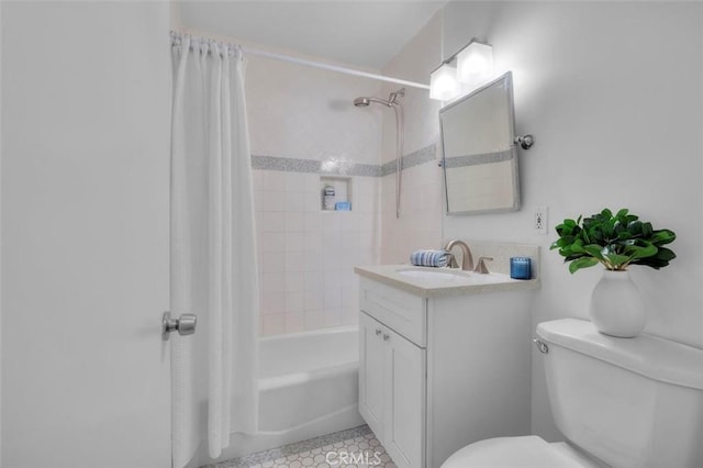 3144 W 154th Pl, Gardena, CA 90249 - full bath with shower / bathtub combination with curtain and vanity