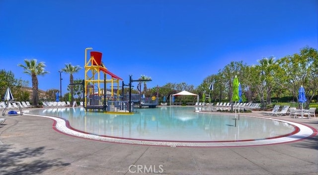 29 Quartz Ln, Ladera Ranch, CA 92694 - community pool with a water play area