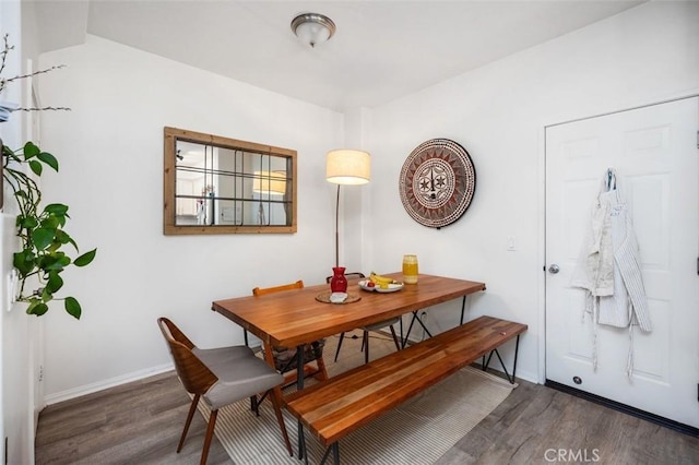29 Quartz Ln, Ladera Ranch, CA 92694 - dining area featuring wood finished floors and baseboards