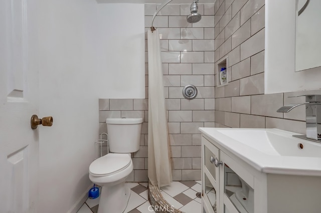 1270 S Hicks Ave, Los Angeles, CA 90023 - full bath featuring tile walls, tiled shower, and vanity
