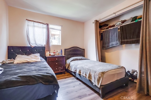 1270 S Hicks Ave, Los Angeles, CA 90023 - bedroom featuring wood finished floors