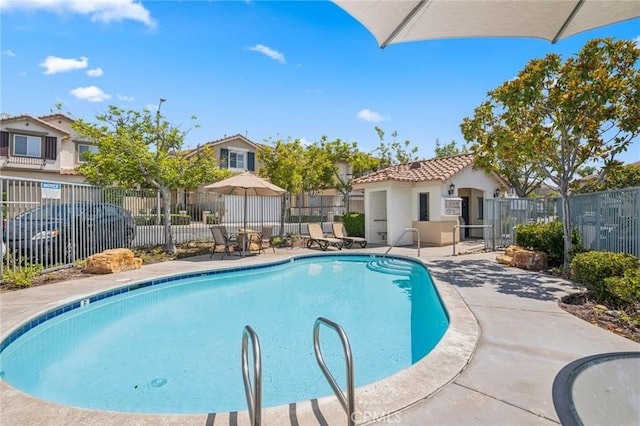 1757 Pierce Ln, Placentia, CA 92870 - community pool with a residential view and a patio
