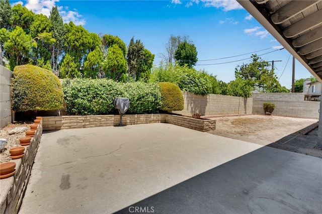 353 E Woodcroft Ave, Glendora, CA 91740 - fenced backyard featuring a patio