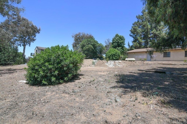 3096 Coral Tree Ln, Fallbrook, CA 92028 - view of yard