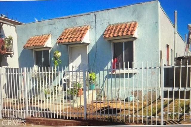 1636 Pacific Ave, Long Beach, CA 90813 - view of gate