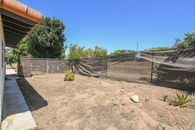 1736 Bellington Ln, Fallbrook, CA 92028 - view of yard