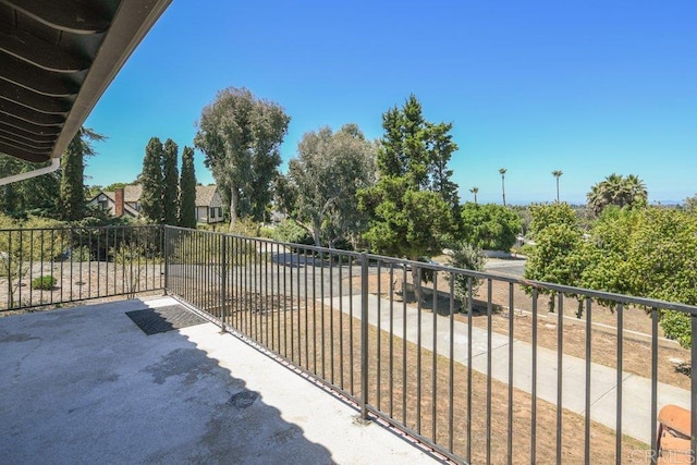 1736 Bellington Ln, Fallbrook, CA 92028 - view of patio / terrace