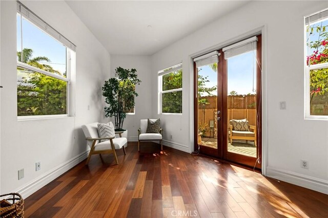 2620 Huntington Ln, Redondo Beach, CA 90278 - living area with plenty of natural light and wood finished floors