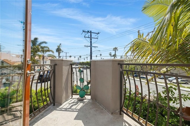 2620 Huntington Ln, Redondo Beach, CA 90278 - view of balcony