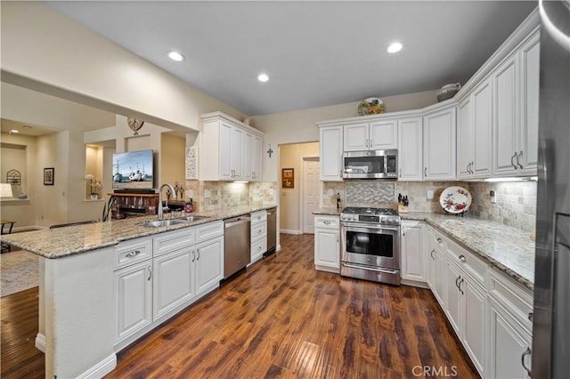 42237 Round Hill Dr, Lancaster, CA 93536 - photo 18