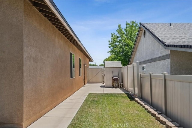 232 Loretta Way, Calimesa, CA 92320 - fenced backyard featuring a patio area