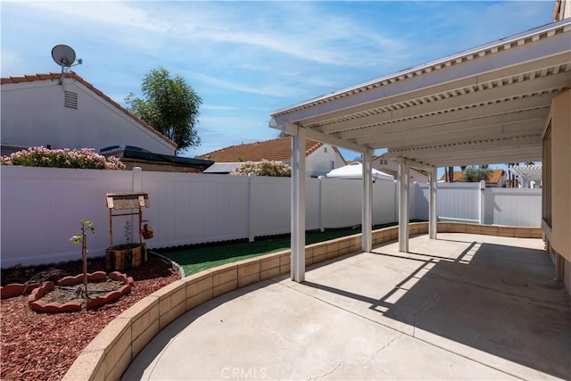 28076 Orangegrove Ave, Menifee, CA 92584 - fenced backyard with a patio area