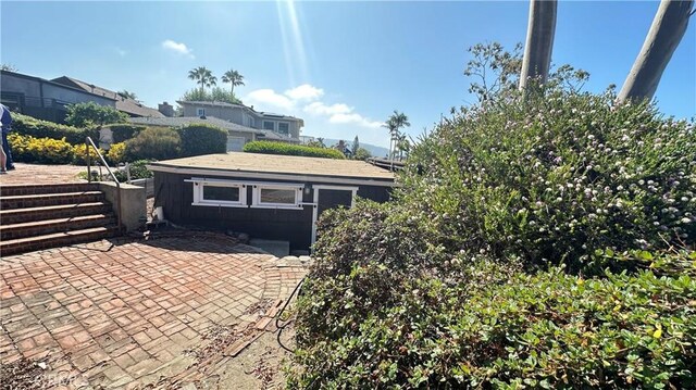 625 High Dr, Laguna Beach, CA 92651 - view of property exterior with a patio area