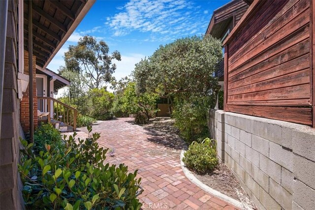 625 High Dr, Laguna Beach, CA 92651 - fenced backyard with a patio area