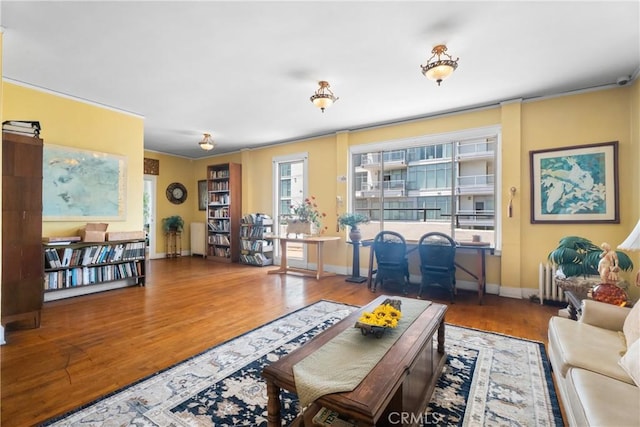 360 W Ocean Blvd Unit 1103, Long Beach, CA 90802 - living area featuring wood finished floors and baseboards
