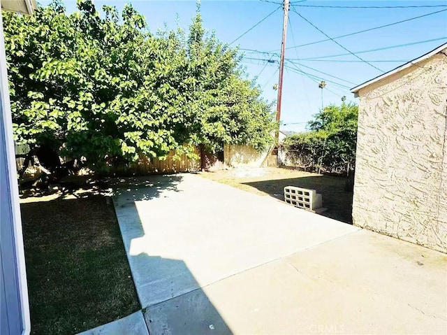 528 S Avington Ave, West Covina, CA 91790 - view of patio