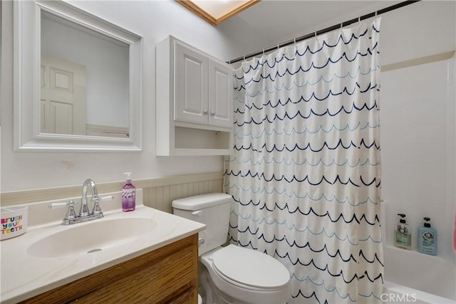 304 S Minnesota Ave, Glendora, CA 91741 - full bathroom featuring vanity, shower / bath combination with curtain, and wainscoting