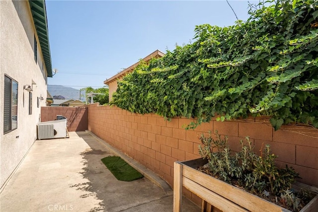 304 S Minnesota Ave, Glendora, CA 91741 - fenced backyard featuring a patio area