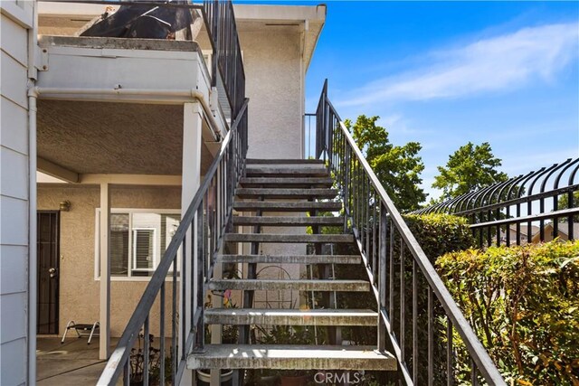351 W 19th St, Merced, CA 95340 - view of staircase