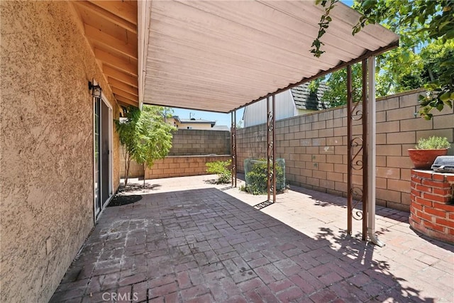 11813 Colima Rd, Whittier, CA 90604 - fenced backyard with a patio