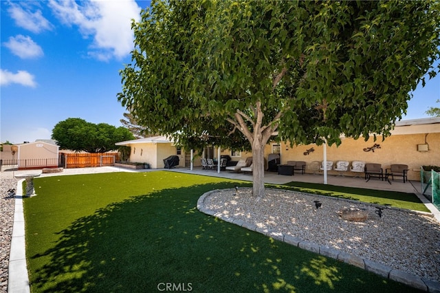 19082 Tecumseh Rd, Apple Valley, CA 92307 - view of yard with outdoor lounge area and a patio