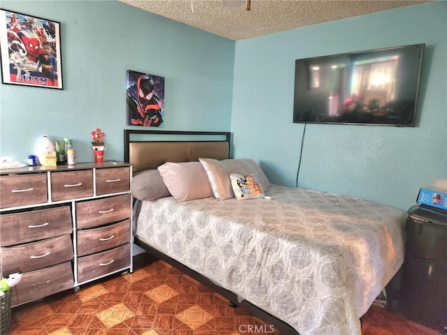 8626 Laurel Canyon Blvd, Sun Valley, CA 91352 - bedroom featuring a textured ceiling
